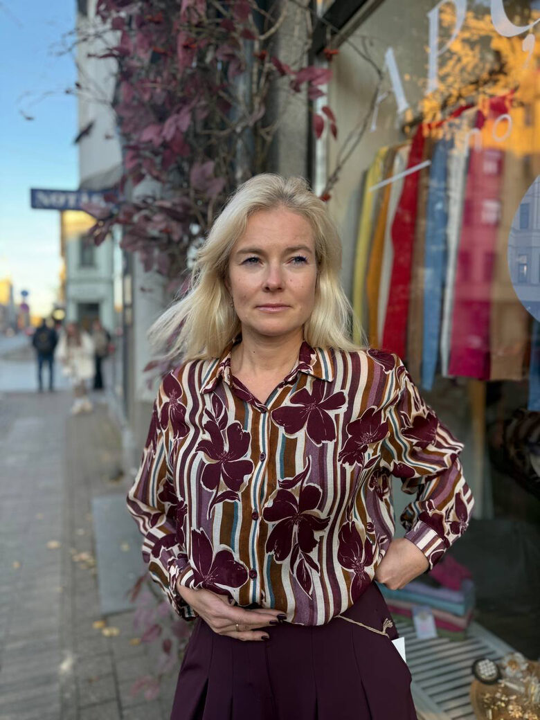 Blūze ar viskozi un vilnu Universāls izmērs Bordo